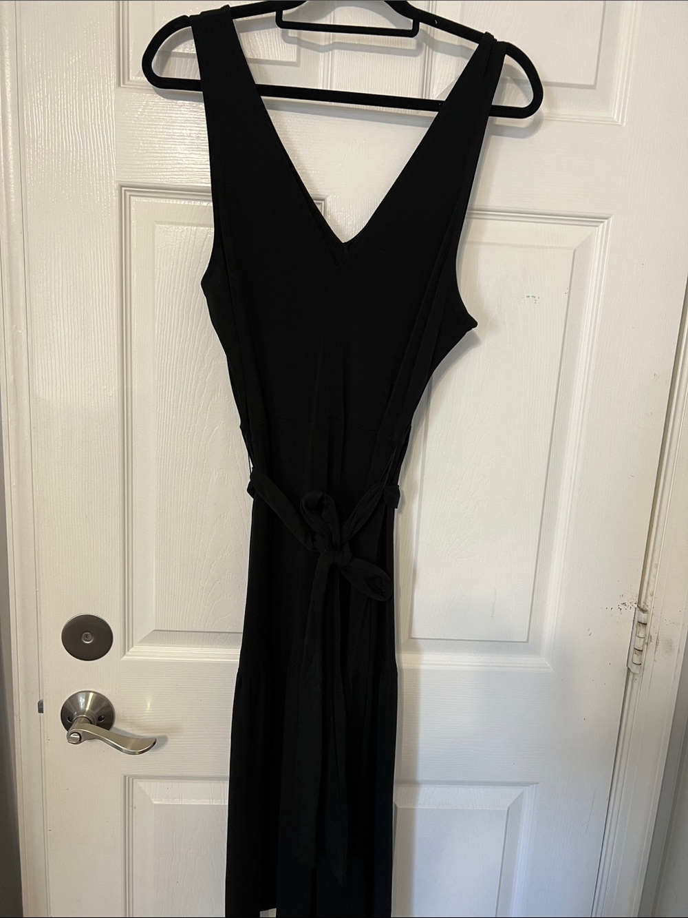 Banana Republic Black V-Neck Tie-Waist Midi Dress